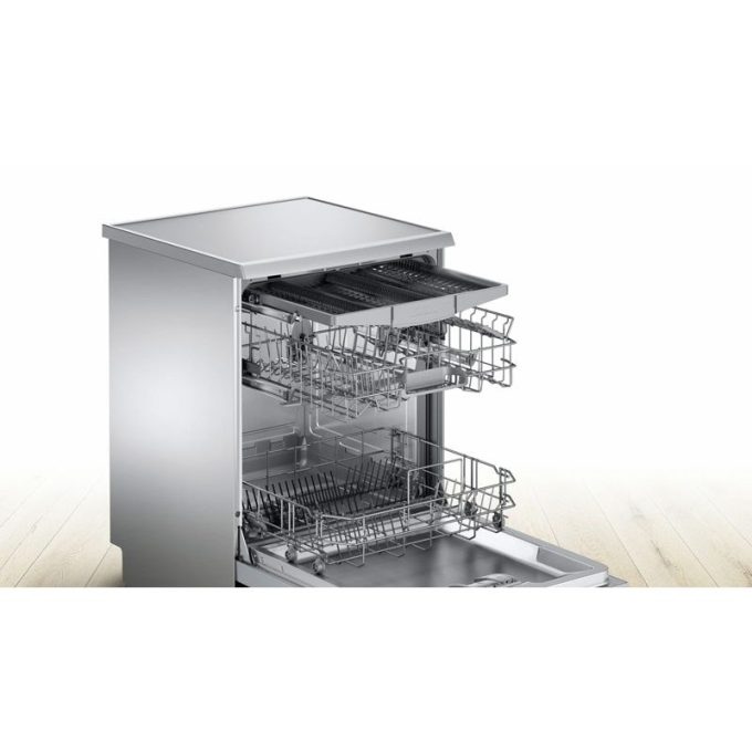 Máy rửa bát Bosch SMS25EI00G 5 Bên trong máy rửa bát Bosch SMS25EI00G