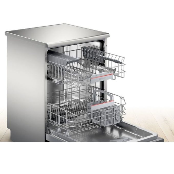 Mặt trước máy rửa bát Bosch SMS2HAI12E