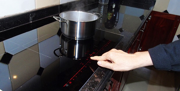 Ảnh Bếp từ Bosch PID675DC1E