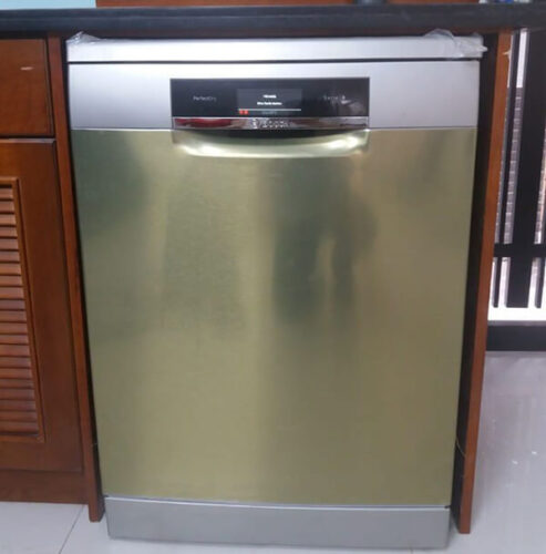 Máy rửa bát Bosch SMS8YCI03E photo review